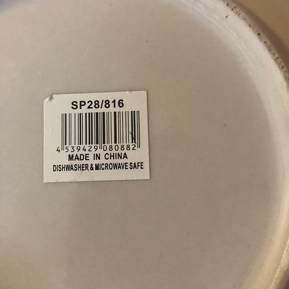 Red Patterned Decorative Plate - Picture 4 of 4